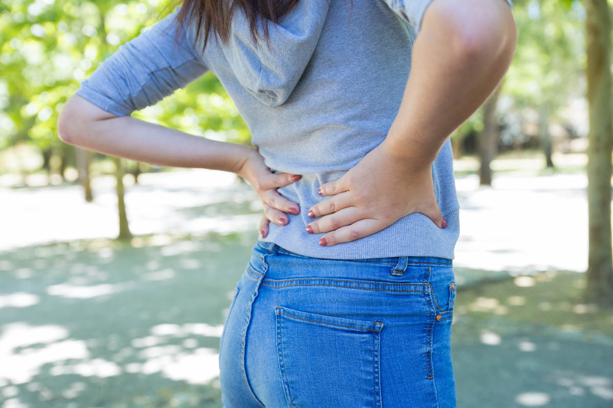 Symptoms of a Herniated Disc in the Upper Back