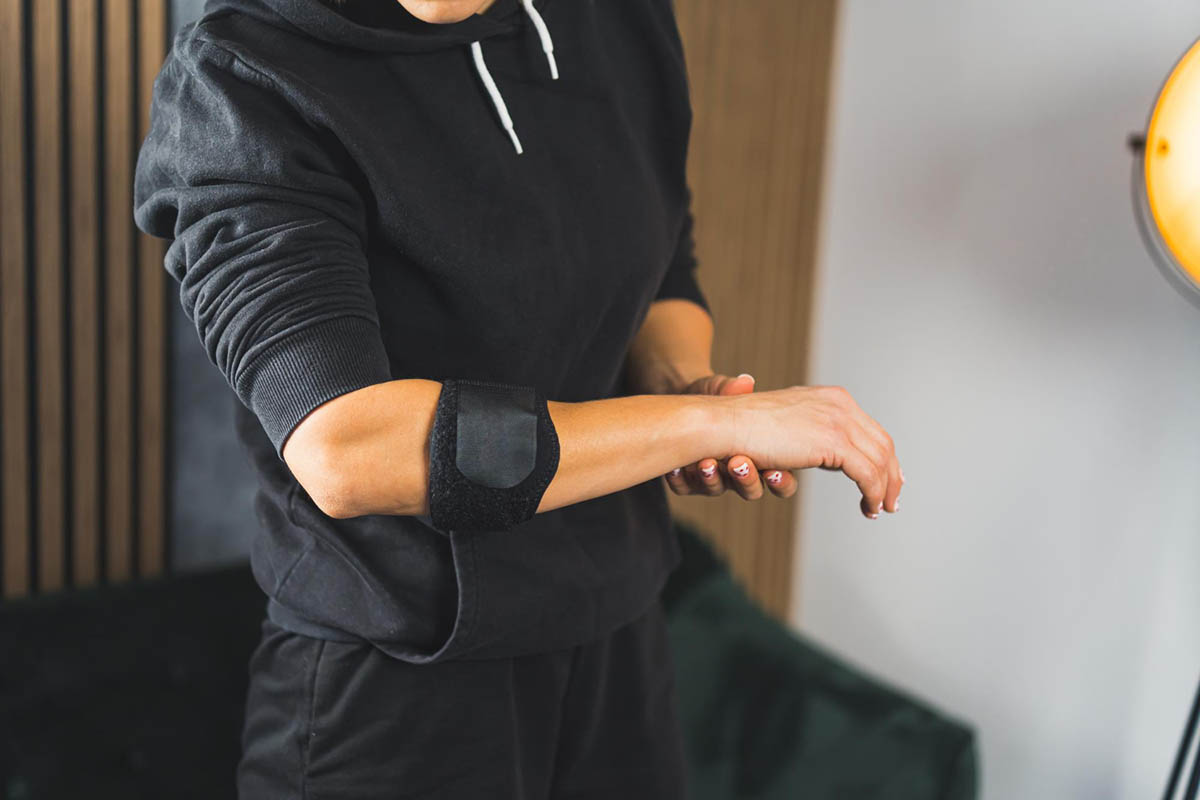 3. Eccentric Wrist Flexion Exercise